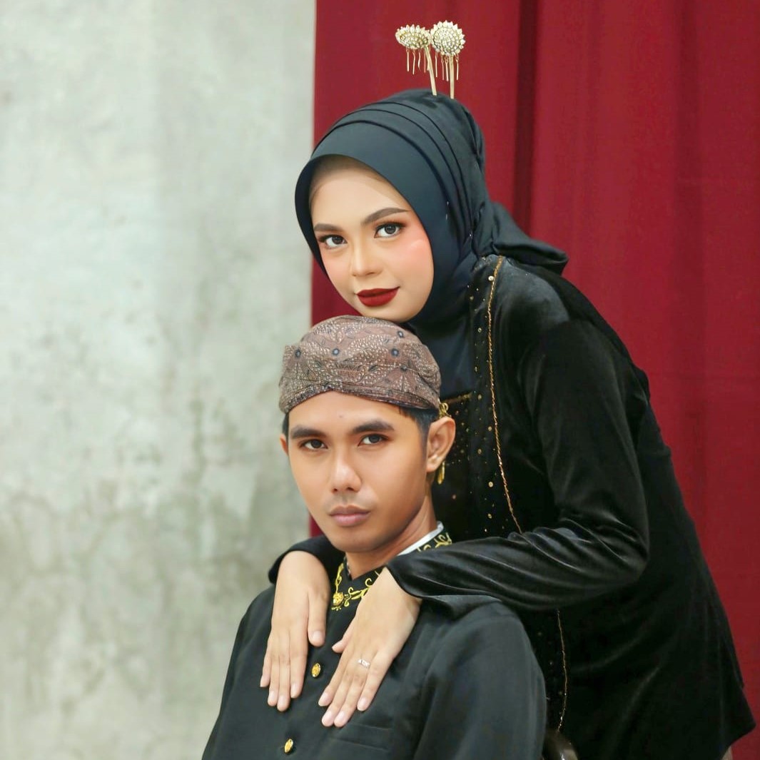 Fauzi dan Nindita