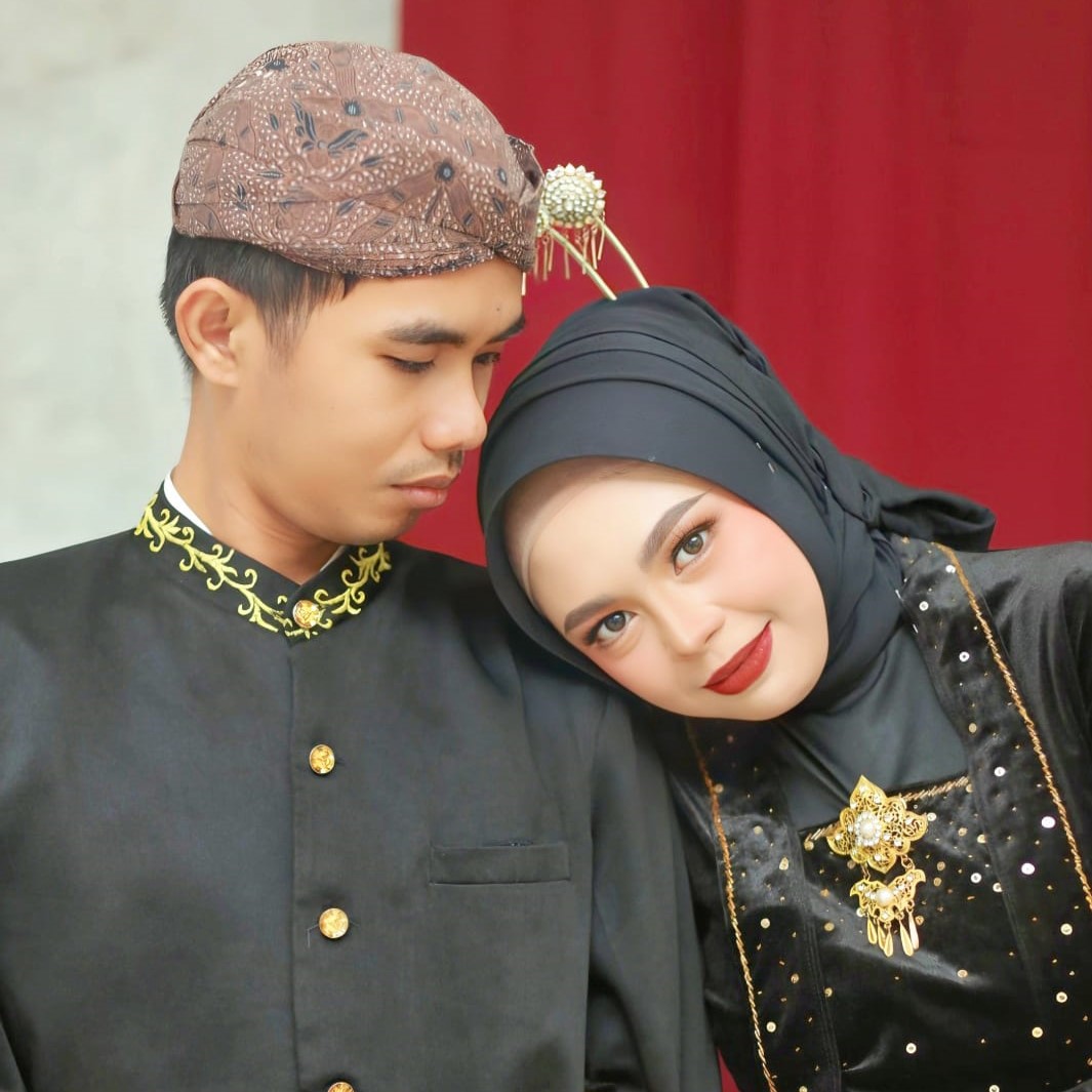 Fauzi dan Nindita