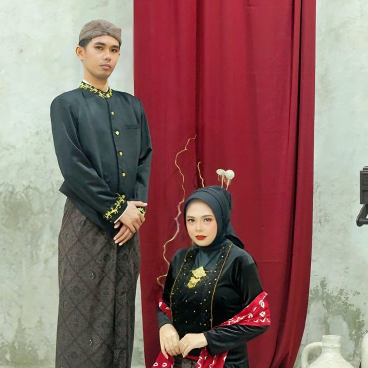 Fauzi dan Nindita